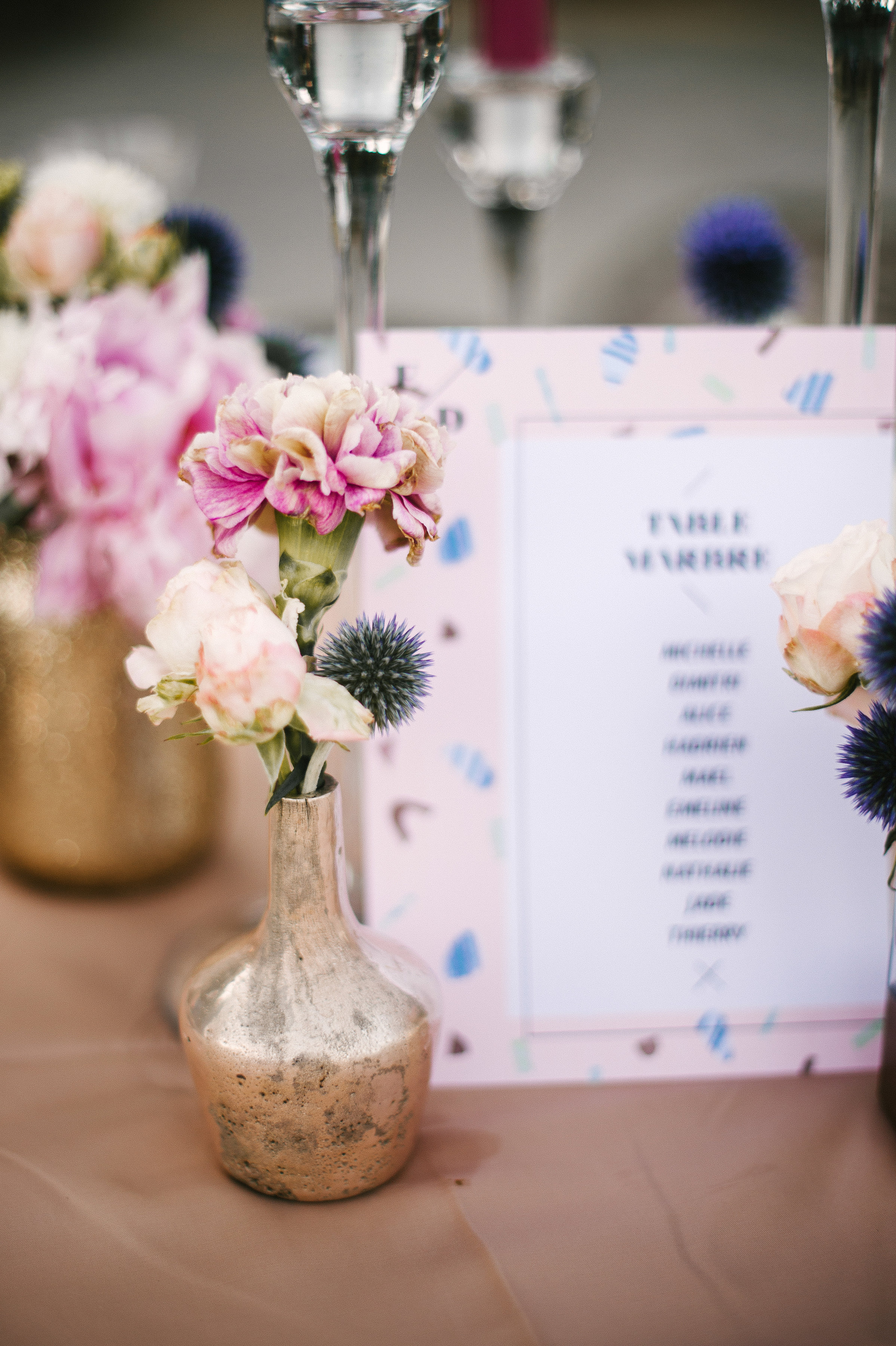 centre-table-fleurs-vintage-menthe-sauvage-fleuriste-mariage-lyon-the-great-palette-2(44)